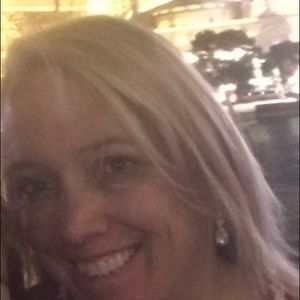 Meet your Posher, Carolyn